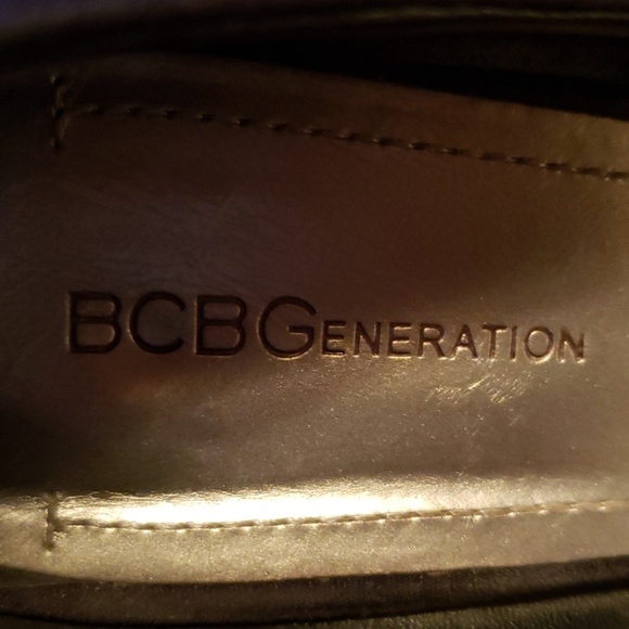 Size 8.5 Black Suede BCBGeneration - Picture 4 of 5